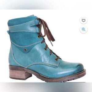 Like New! Women's Dromedaris Kara Boot Teal size 40